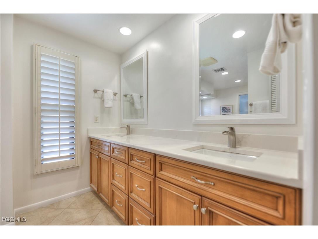 1286 Par View Drive Sanibel FL 33957 2025003231 image11