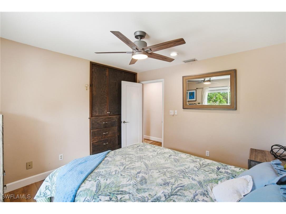 1286 Venetian Way Naples FL 34110 226004500 image15