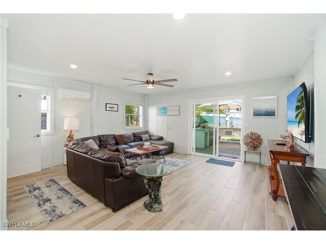 1286 Venetian Way Naples FL 34110 226004500 image22