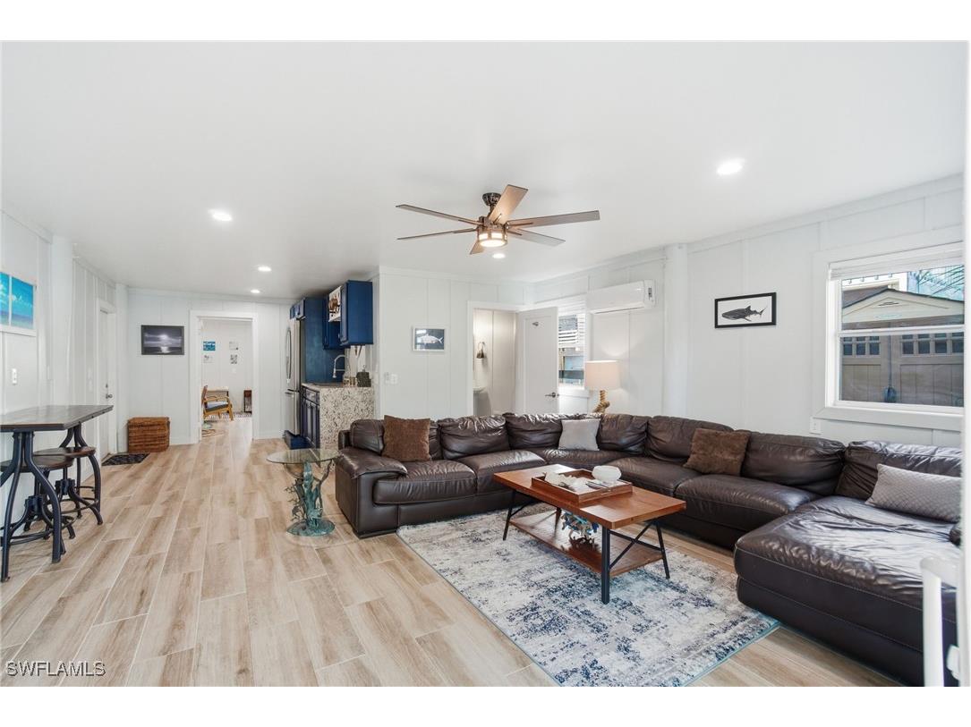 1286 Venetian Way Naples FL 34110 226004500 image24