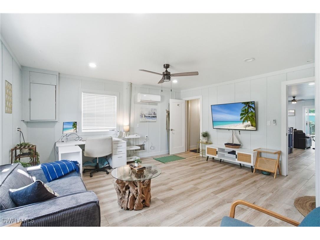 1286 Venetian Way Naples FL 34110 226004500 image25