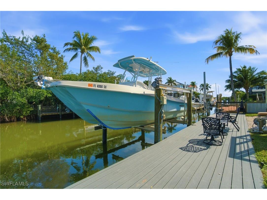 1286 Venetian Way Naples FL 34110 226004500 image35