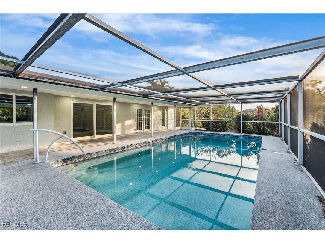 12860 Iona Road Fort Myers FL 33908 2025022436 image8