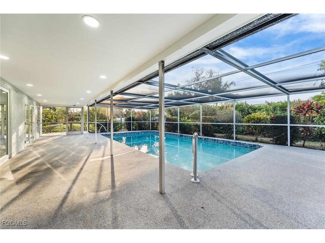 12860 Iona Road Fort Myers FL 33908 2025022436 image9