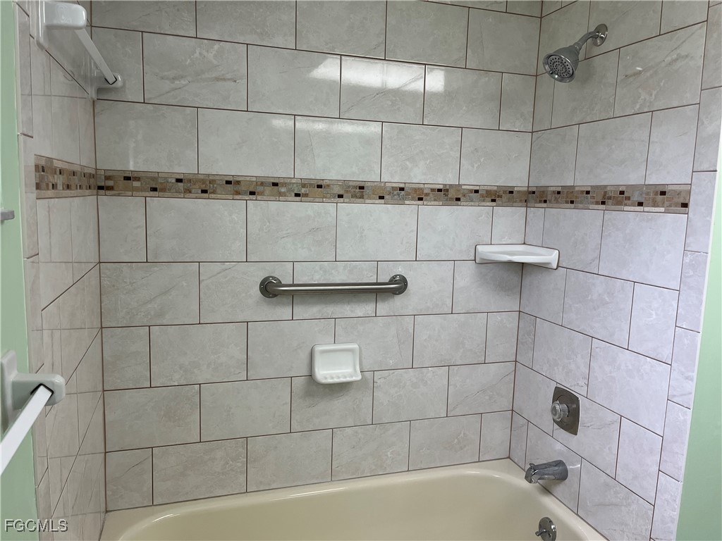 12878 Iona Road Fort Myers FL 33908 2025013625 image25