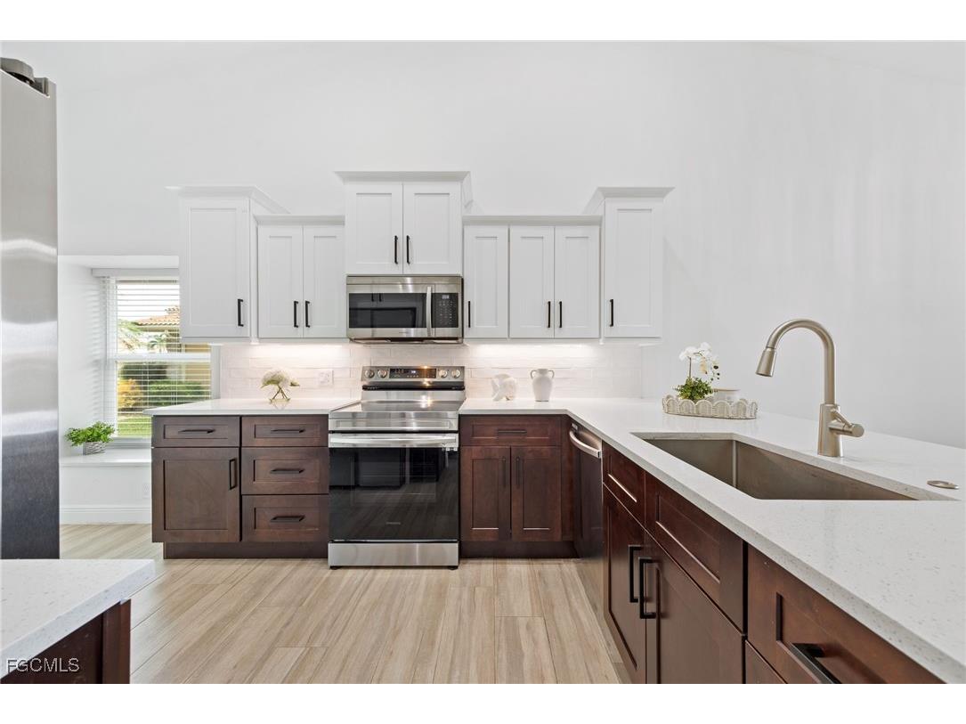 12881 Kelly Bay Court Fort Myers FL 33908 2025013682 image10