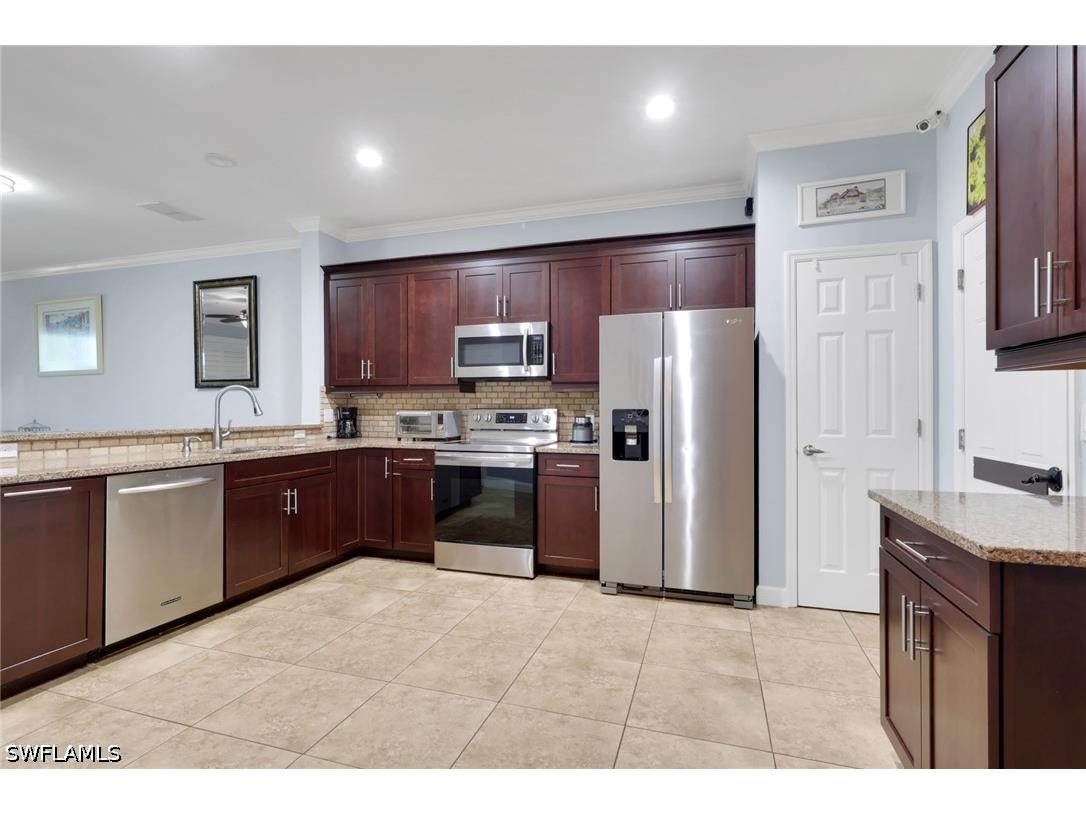 1289 Oxford Lane #228 Naples FL 34105 226014498 image2