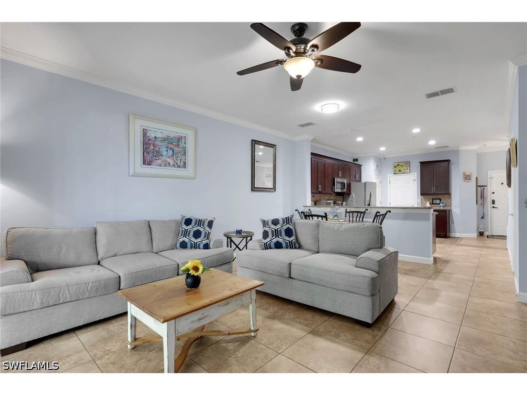 1289 Oxford Lane #228 Naples FL 34105 226014498 image4