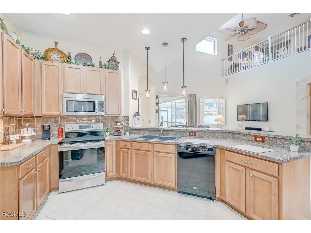 12890 Timber Ridge Drive Fort Myers FL 33913 2025021363 image8