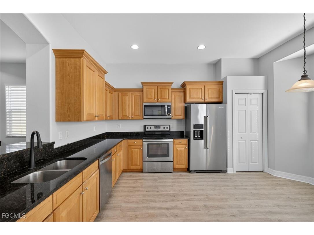 12899 Ivory Stone Loop Fort Myers FL 33913 2025008899 image7