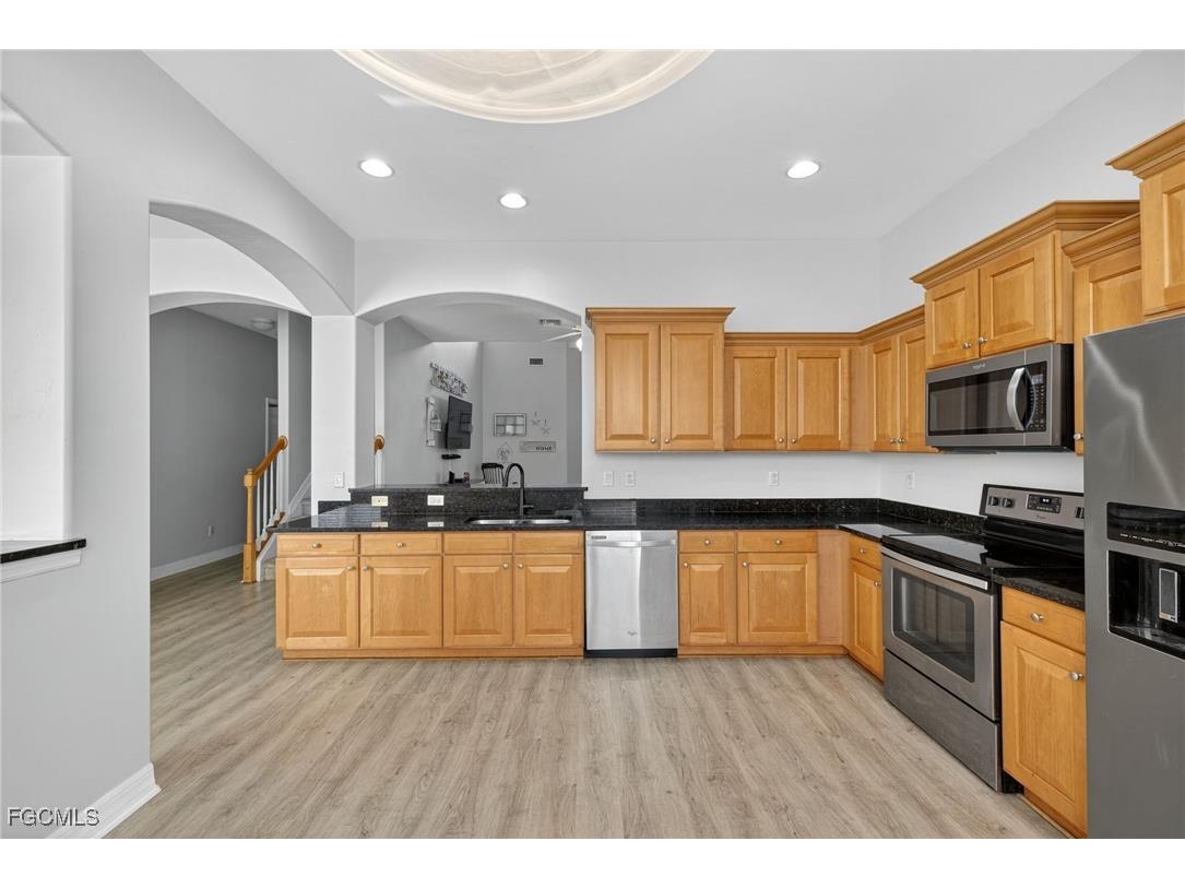 12899 Ivory Stone Loop Fort Myers FL 33913 2025008899 image8