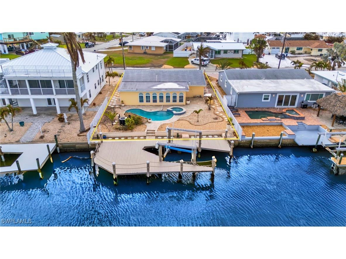 129 Albatross Street Fort Myers Beach FL 33931 224088905 image1
