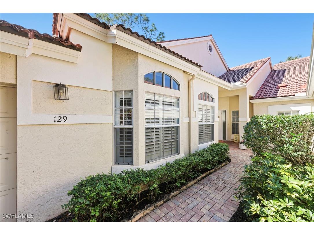 129 Amblewood Lane #2-201 Naples FL 34105 225005060 image1