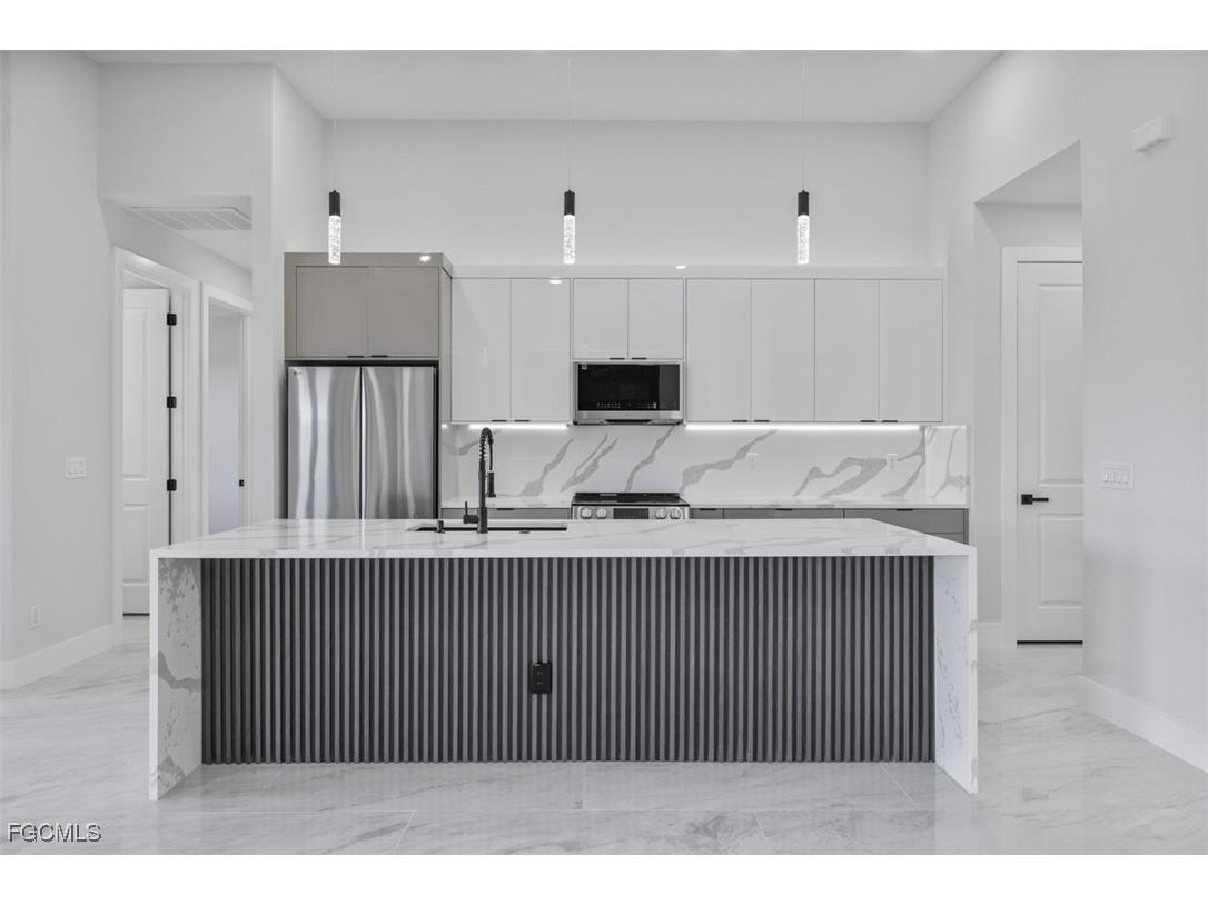 129 NE 12th Court Cape Coral FL 33909 2025020324 image9