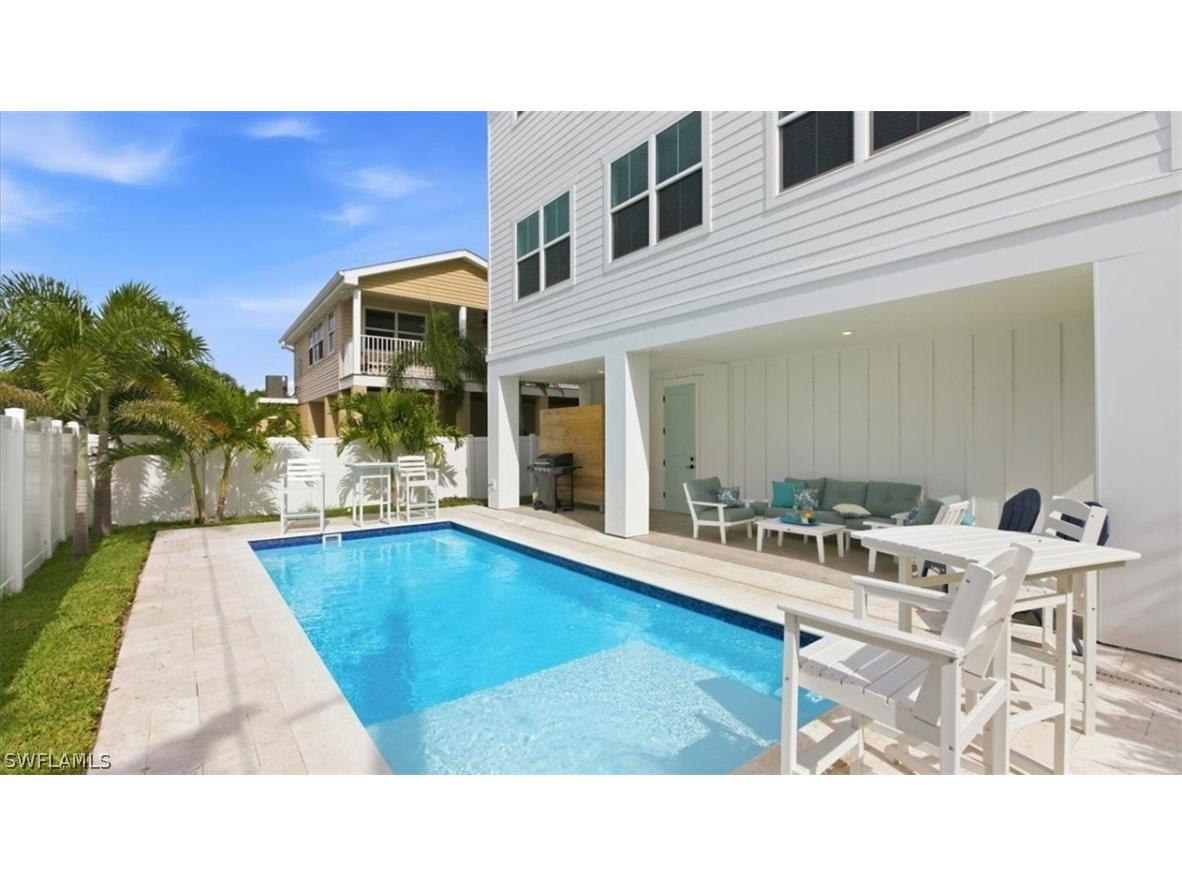 129 Pearl Street Fort Myers Beach FL 33931 226011003 image2