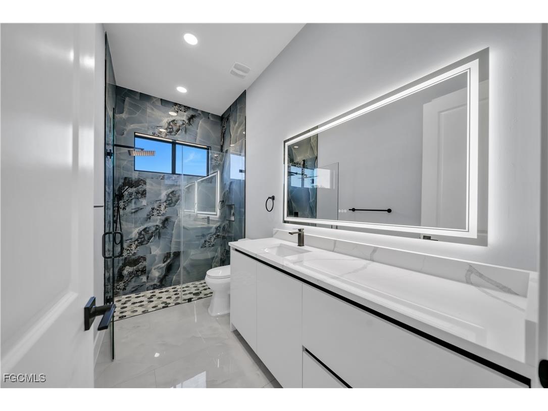 129 SW 33rd Place Cape Coral FL 33991 2025025231 image18