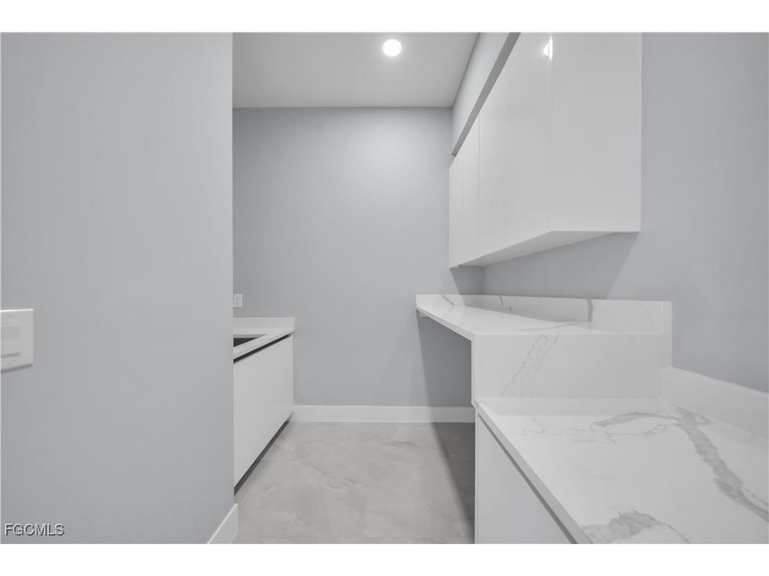 129 SW 33rd Place Cape Coral FL 33991 2025025231 image7