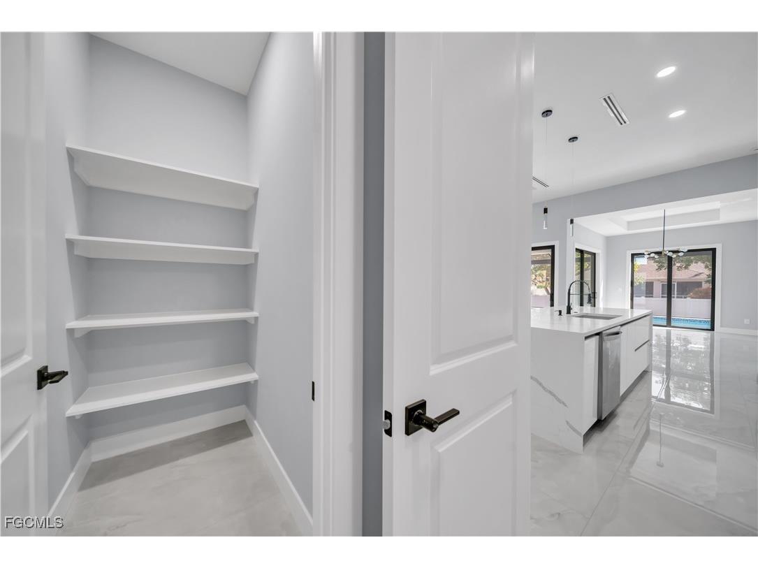 129 SW 33rd Place Cape Coral FL 33991 2025025231 image8