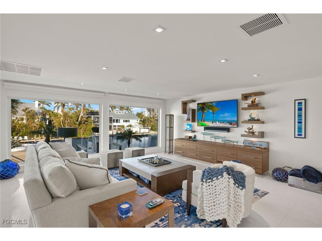 1290 Bay Drive Sanibel FL 33957 2025015299 image13