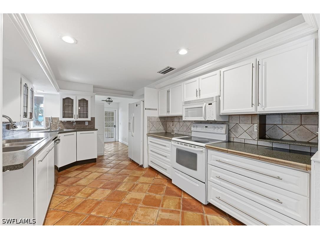 1290 Saint Clair Shores Road Naples FL 34104 226022425 image15