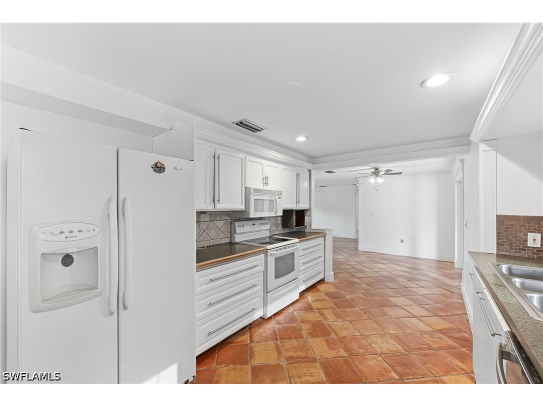 1290 Saint Clair Shores Road Naples FL 34104 226022425 image18