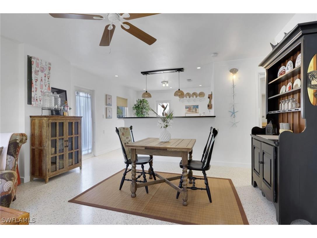 1290 Venetian Way Naples FL 34110 226010892 image12