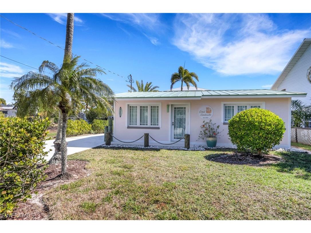 1290 Venetian Way Naples FL 34110 226010892 image2