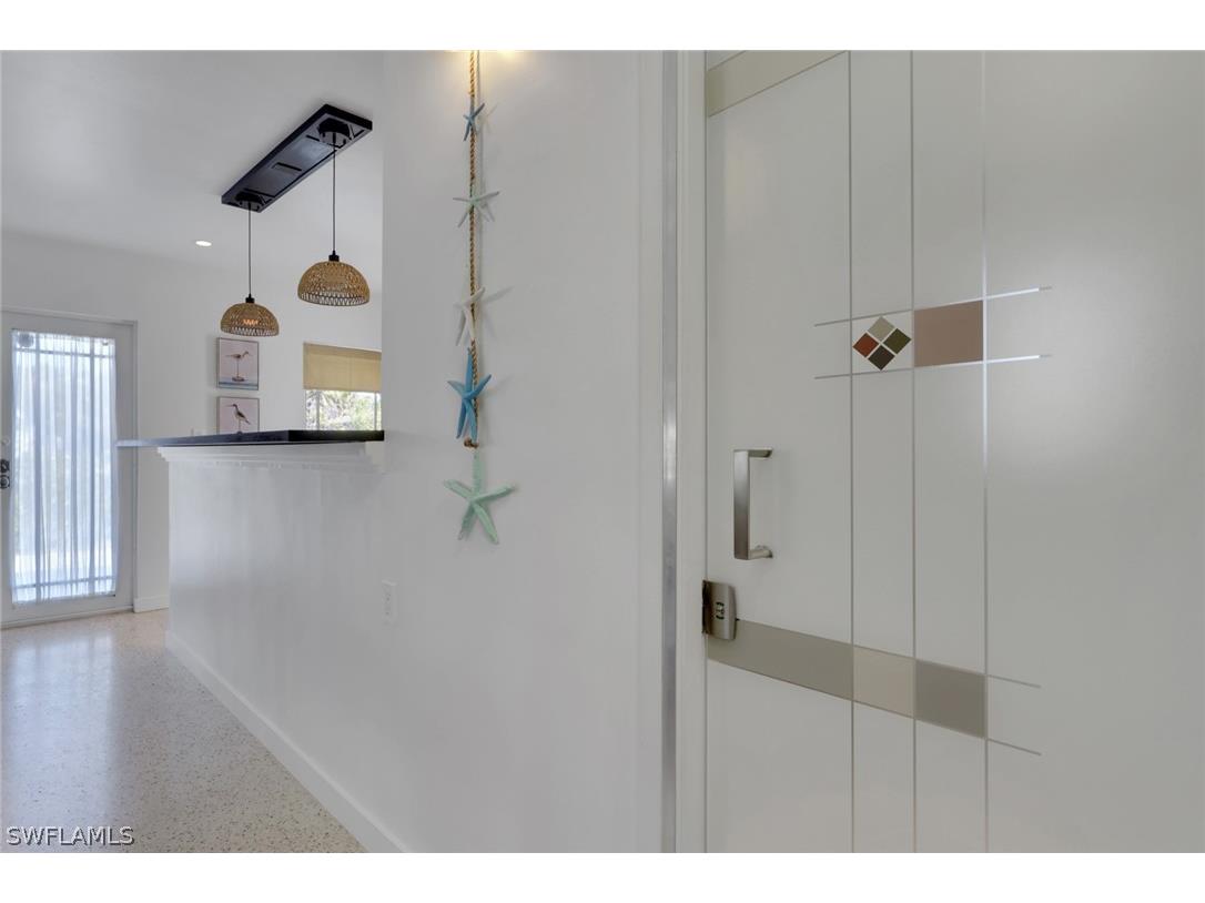 1290 Venetian Way Naples FL 34110 226010892 image30