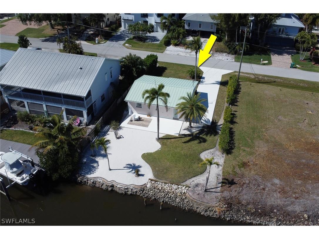 1290 Venetian Way Naples FL 34110 226010892 image47