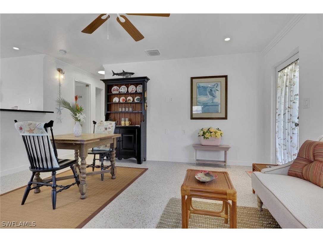 1290 Venetian Way Naples FL 34110 226010892 image8