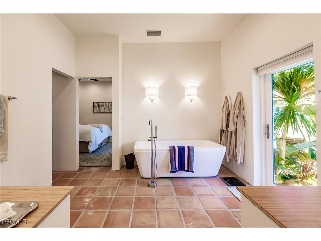 1291 Caloosa Drive Fort Myers FL 33901 2025012354 image17