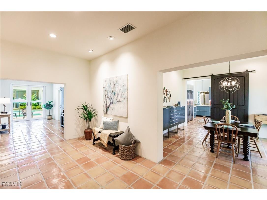 1291 Caloosa Drive Fort Myers FL 33901 2025012354 image5