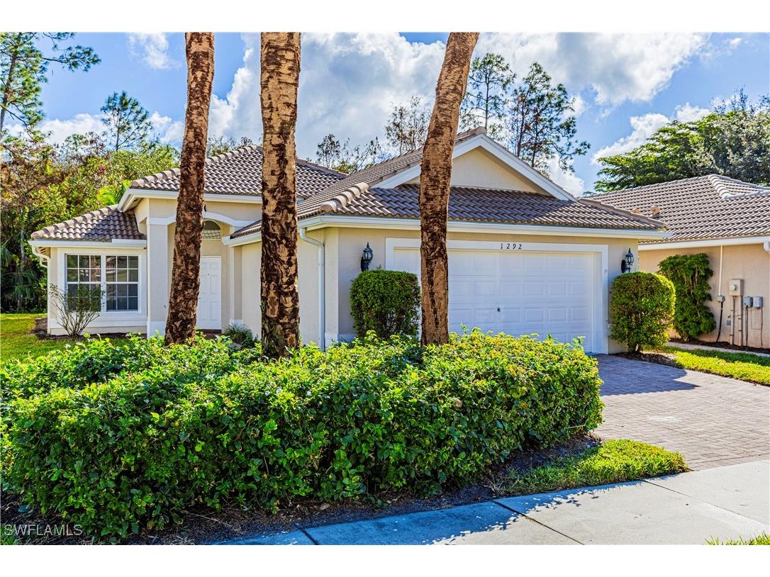1292 Barrigona Court Naples FL 34119 224076335 image1
