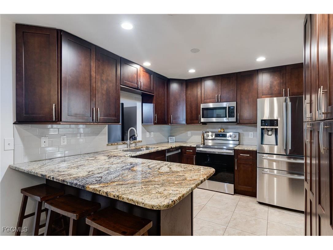 1292 Biltmore Drive Fort Myers FL 33901 2025010416 image12