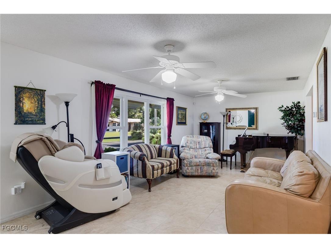 1292 Biltmore Drive Fort Myers FL 33901 2025010416 image18