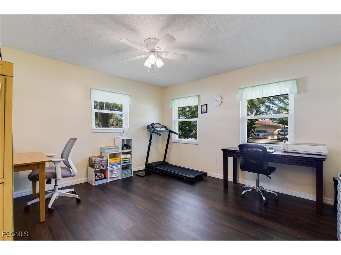 1292 Biltmore Drive Fort Myers FL 33901 2025010416 image20