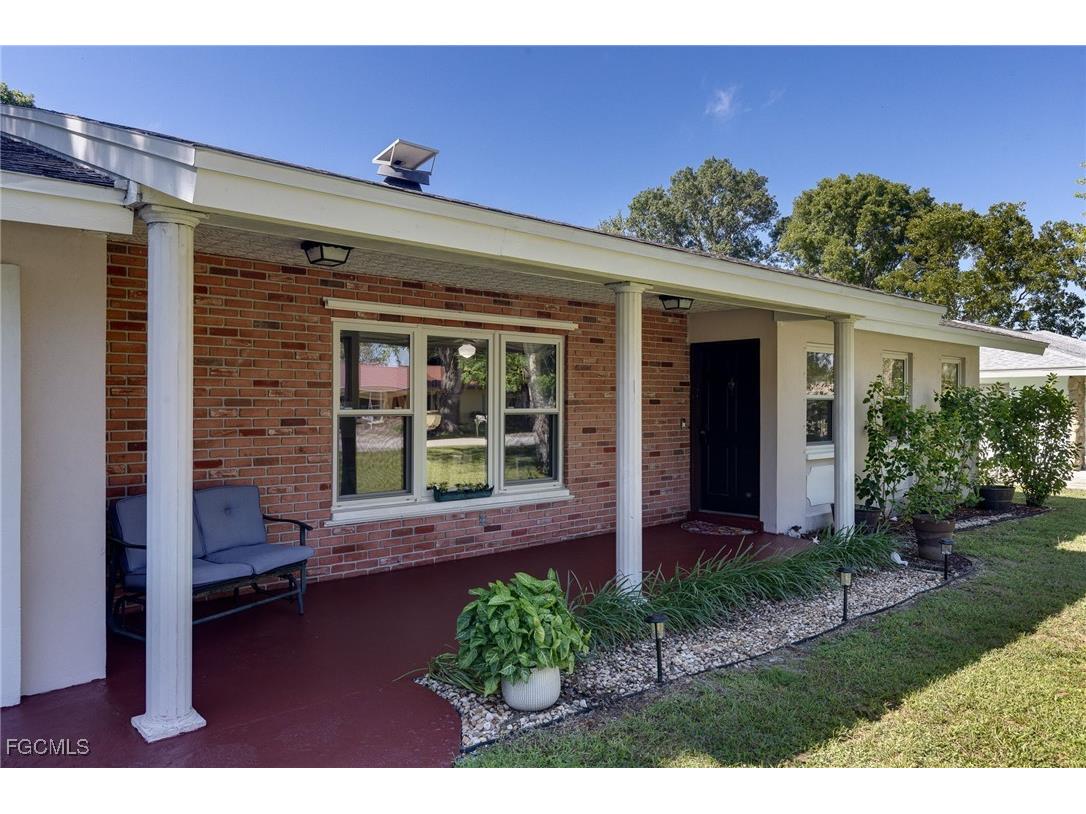 1292 Biltmore Drive Fort Myers FL 33901 2025010416 image4