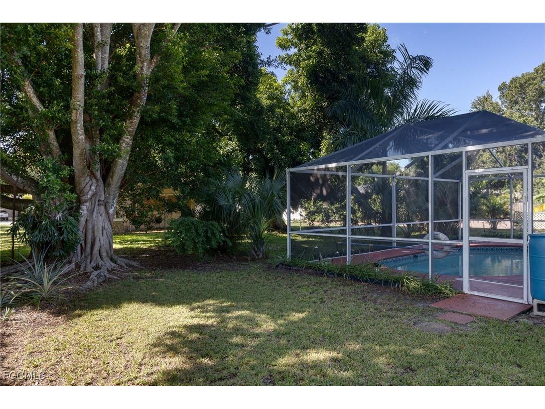 1292 Biltmore Drive Fort Myers FL 33901 2025010416 image7