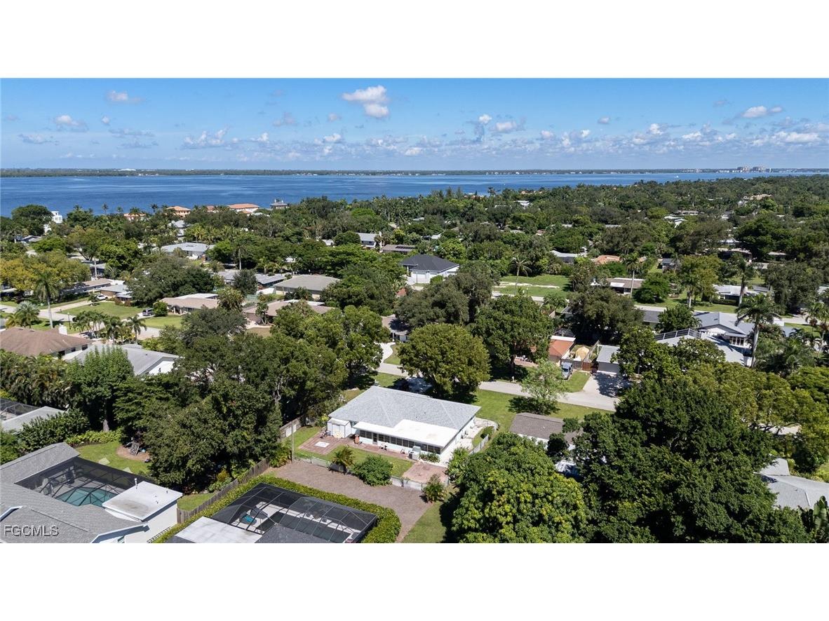1292 Biltmore Drive Fort Myers FL 33901 2025010416 image8