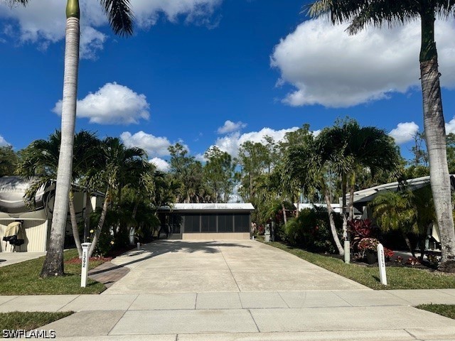 1292 Diamond Lake Circle Naples FL 34114 226002060 image1