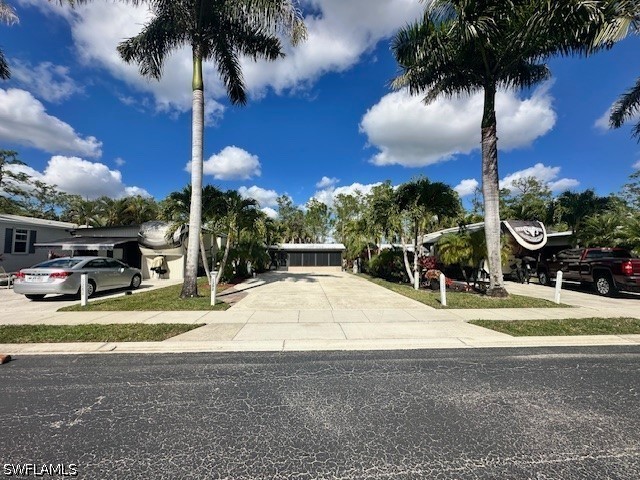 1292 Diamond Lake Circle Naples FL 34114 226002060 image2