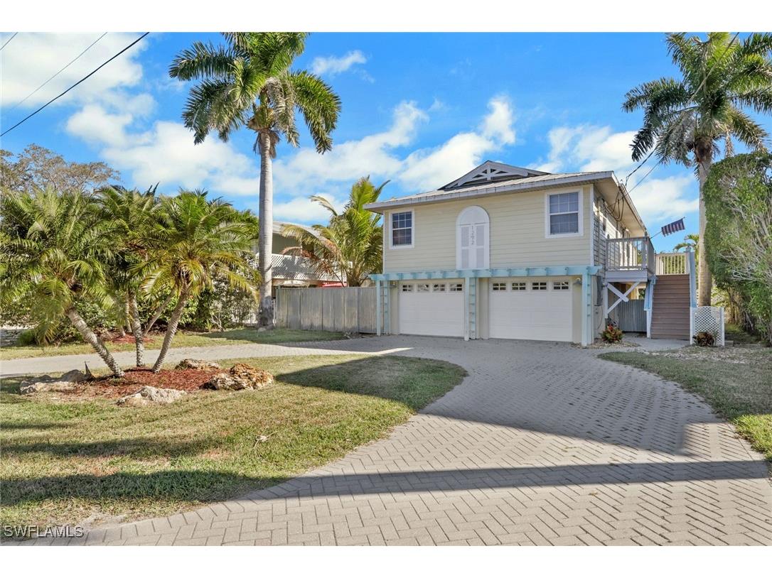 1292 Grand Canal Drive Naples FL 34110 226004499 image1