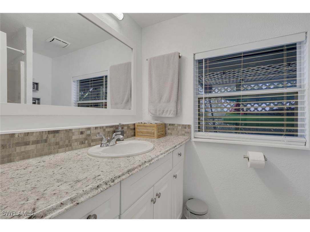 1292 Grand Canal Drive Naples FL 34110 226004499 image25