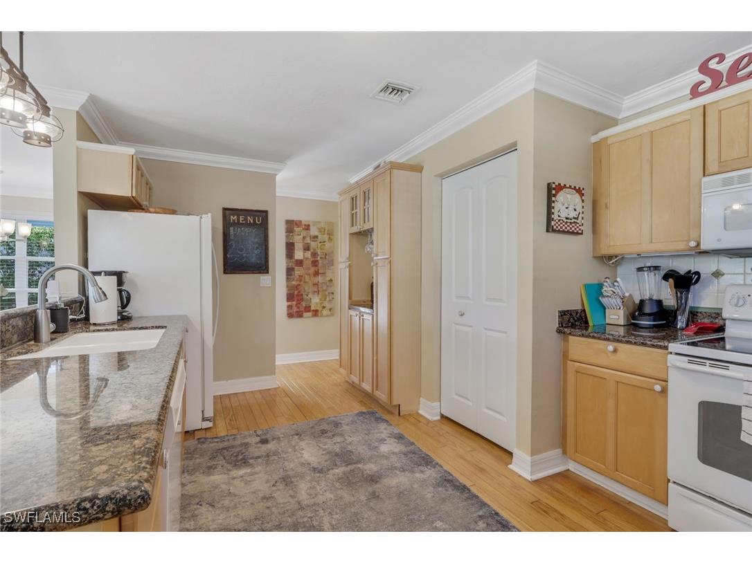 1292 Grand Canal Drive Naples FL 34110 226004499 image7