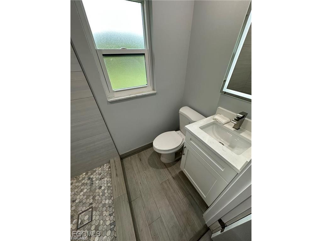 1292 Thompson Street North Fort Myers FL 33903 2025017178 image10