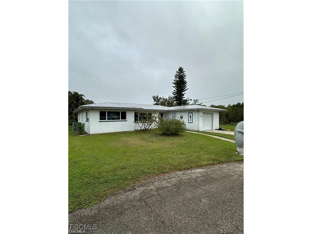 1292 Thompson Street North Fort Myers FL 33903 2025017178 image2
