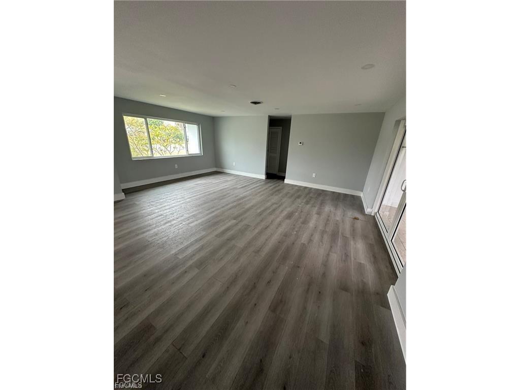 1292 Thompson Street North Fort Myers FL 33903 2025017178 image3