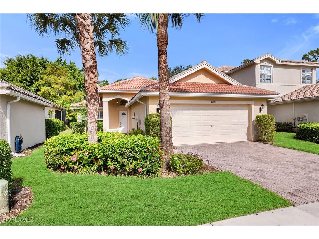 1293 Barrigona Court Naples FL 34119 225065004 image1