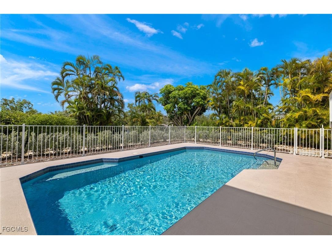 1293 Par View Drive Sanibel FL 33957 2025017263 image2