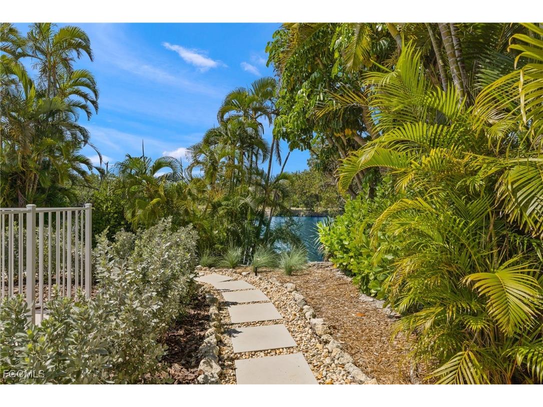 1293 Par View Drive Sanibel FL 33957 2025017263 image31